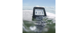 Display of Nokta Makro Simplex+ waterproof metal detector underwater.